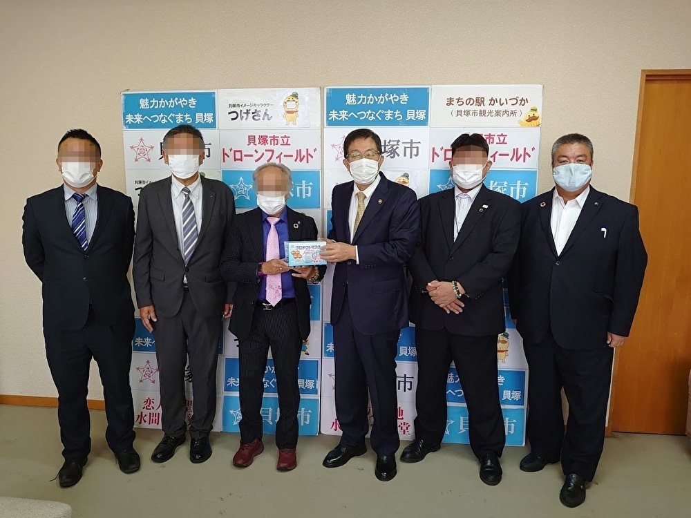 2020.10.19　連合大阪大阪南の皆さんが集められたマスクを貝塚市へ贈呈