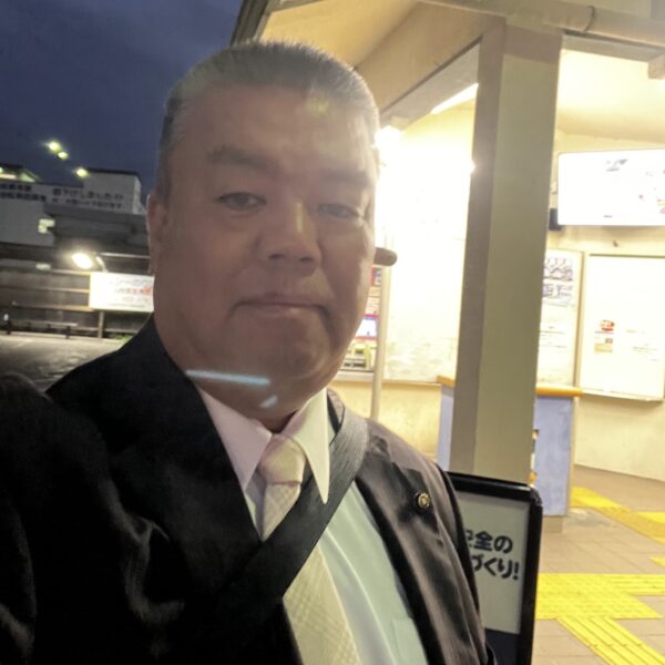 2023.11.9　JR和泉橋本駅で朝のご挨拶