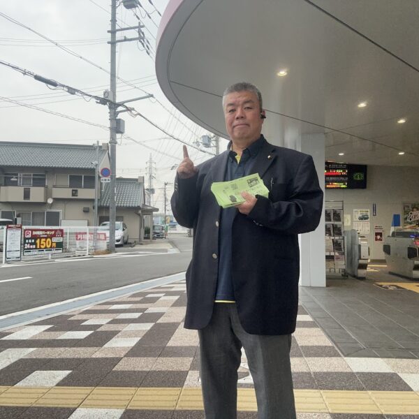 2025.6.9　JR東貝塚駅西口にて議会報告ニュースをお配りしました