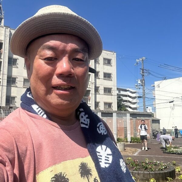 2025.7.13　地元東町会のフラワー公園の花の植え替え作業