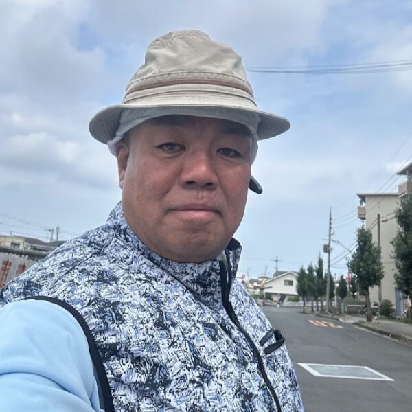 2025.8.16　シュウマツの取組み　議会報告ニュースのポスティング