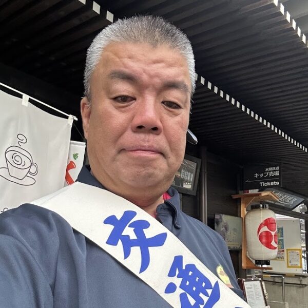 2025.9.22　秋の交通安全運動の駅頭啓発活動